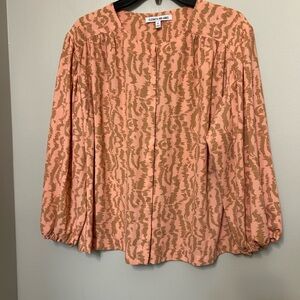 Elizabeth and James Animal Print Blouse Size M Button Down Balloon Sleeve Peach